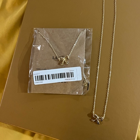 Coquette Bow Necklace NWT - Picture 6 of 10